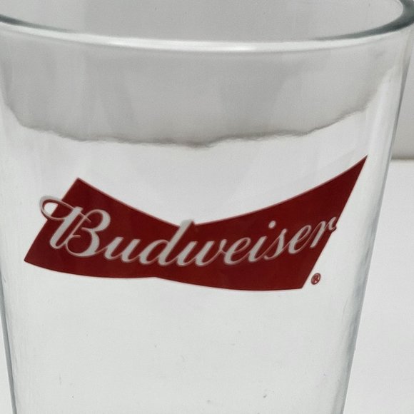 Budweiser Pint Glass - Beer‎ Tumbler - 6" Tall - Picture 2 of 8